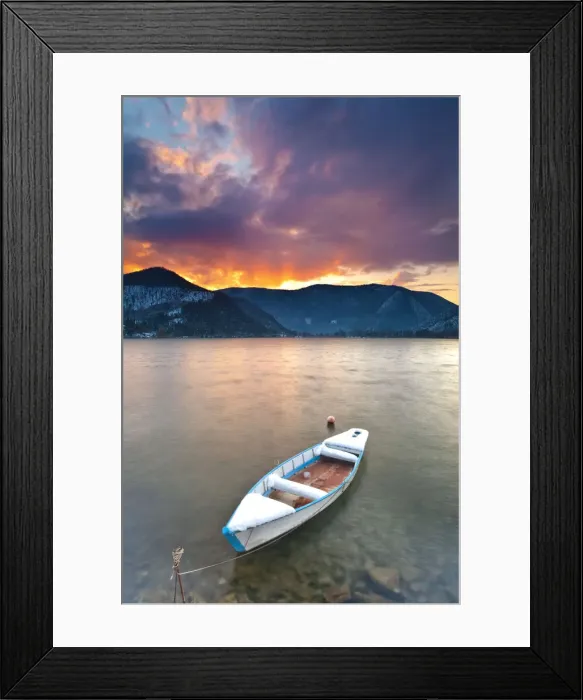 Framed Print : Italy, Umbria, Terni district, Piediluco Lake