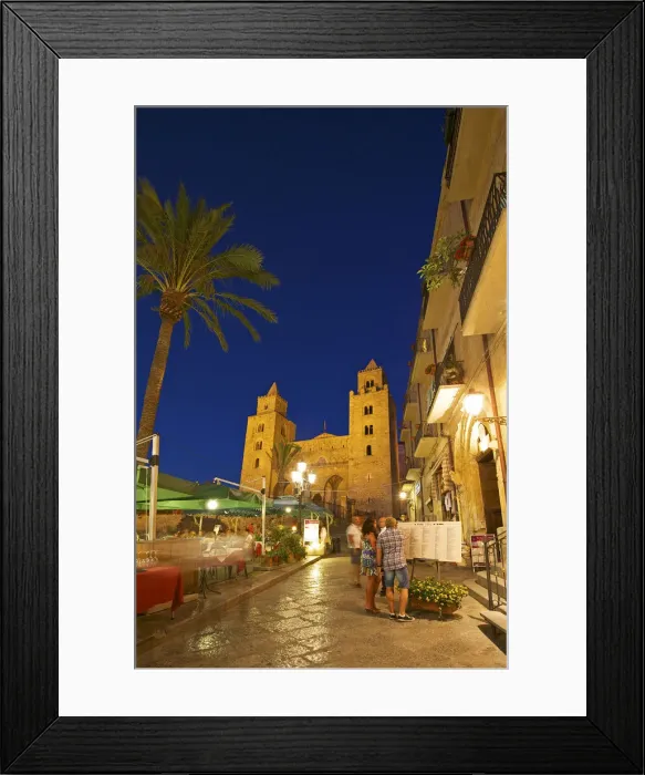 Framed Print : Cathedral San Salvatore, Piazza Duomo in Cefalu, Sicily, Italy Framed Print : Cathedral San Salvatore, Piazza Duomo in Cefalu, Sicily, Italy