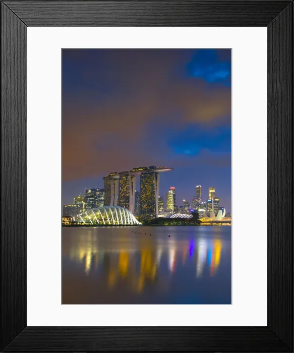 Framed Print : Marina Bay Sands Hotel and Gardens by the Bay, Singapore Framed Print : Marina Bay Sands Hotel and Gardens by the Bay, Singapore