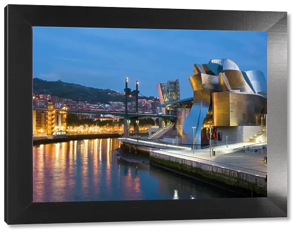 Guggenheim Museum, architect Frank O. Gehry, Bilbao, Basque Country, Spain