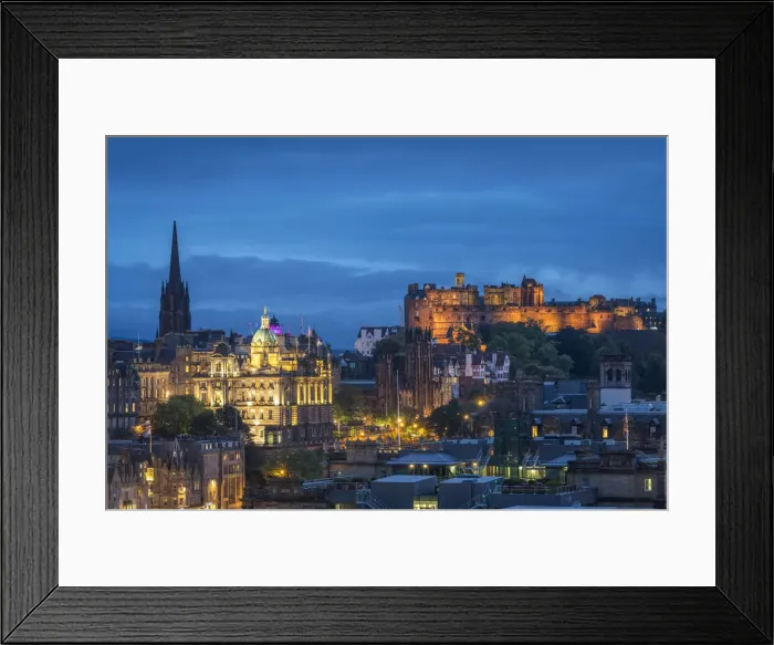 Framed Print : Illuminated Edinburgh Castle against blue sky at dusk viewed from Observatory House