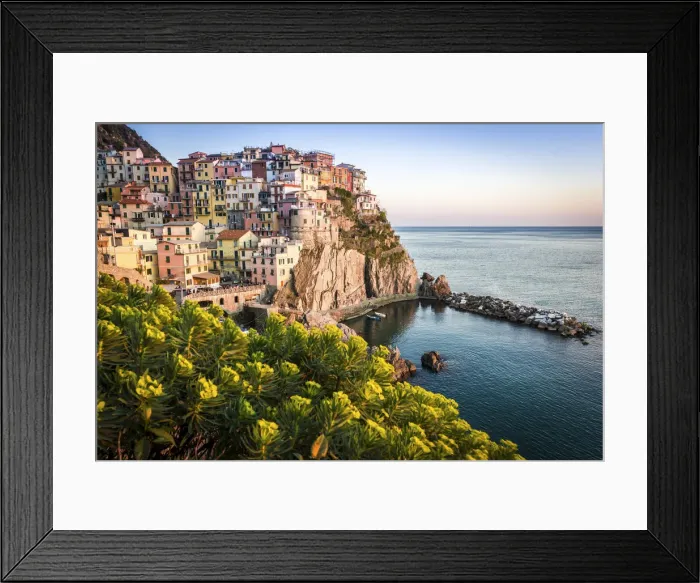 Framed Print : sunset over the beautiful town of Manarola, Cinque Terre National Park, Italy Framed Print : sunset over the beautiful town of Manarola, Cinque Terre National Park, Italy
