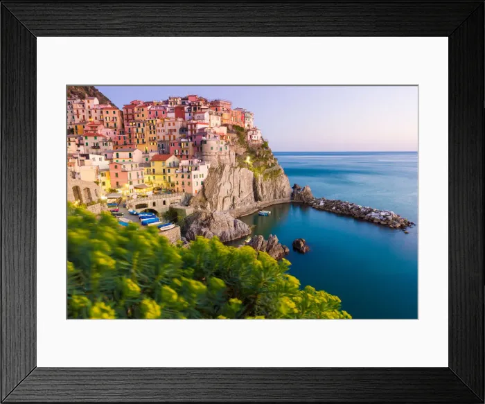 Framed Print : Manarola, Cinque Terre, Liguria, Italy. Sunset over the town, view from a vantage point Framed Print : Manarola, Cinque Terre, Liguria, Italy. Sunset over the town, view from a vantage point
