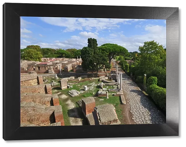 The Decumanus Maximus is the main avenue of Ostia Anticaat the mouth of the River Tiber
