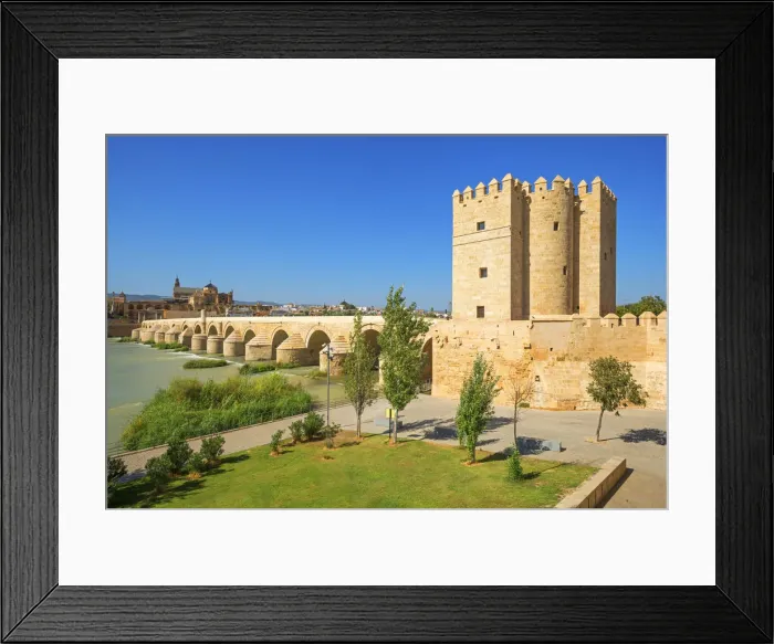 Framed Print : The Roman bridge of Cordoba With Mezquita and River Gaudalquivir, Torre de la Calahorra Framed Print : The Roman bridge of Cordoba With Mezquita and River Gaudalquivir, Torre de la Calahorra
