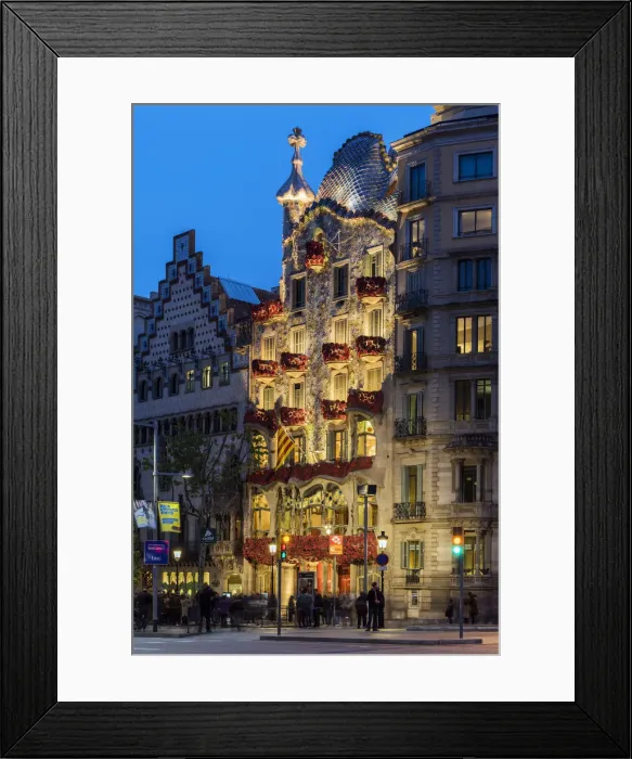 Framed Print : Dusk view of Casa Batllo beautifully adorned with roses to support a local charity