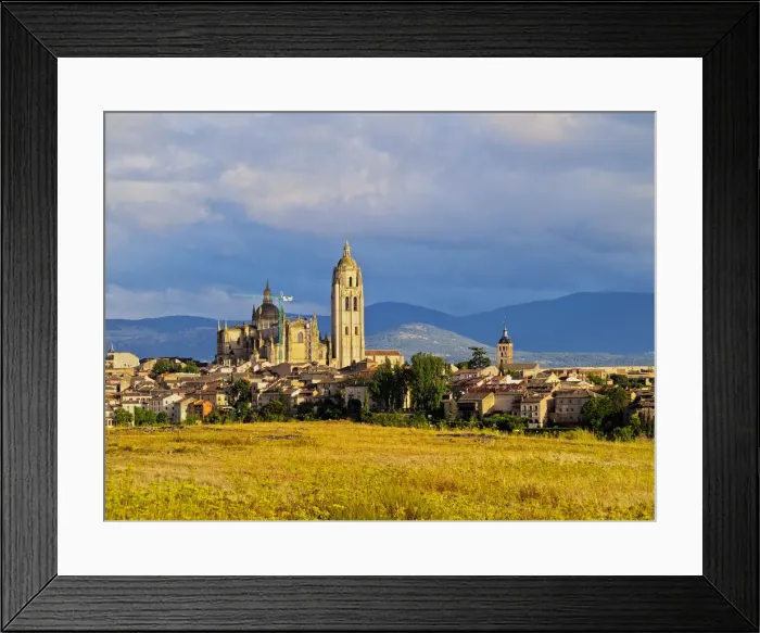 Framed Print : Spain, Castile and Leon, Segovia, View of the Cathedral and the Old Town Framed Print : Spain, Castile and Leon, Segovia, View of the Cathedral and the Old Town