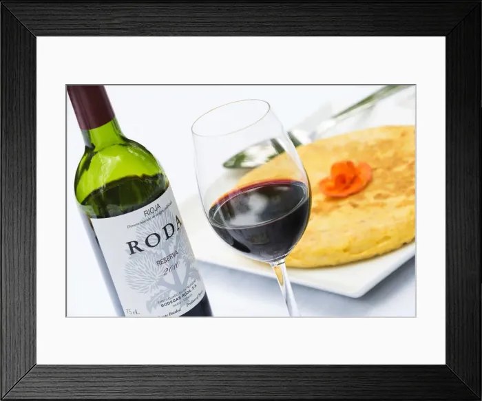 Framed Print : Spain, La Rioja, Haro. Lunch at Roda, a modern Rioja winery Framed Print : Spain, La Rioja, Haro. Lunch at Roda, a modern Rioja winery