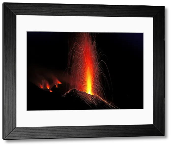 Framed Print : Eruption of the volcano Stromboli, Aeolian, or Aeolian Islands, Sicily, Italy, Europe Framed Print : Eruption of the volcano Stromboli, Aeolian, or Aeolian Islands, Sicily, Italy, Europe