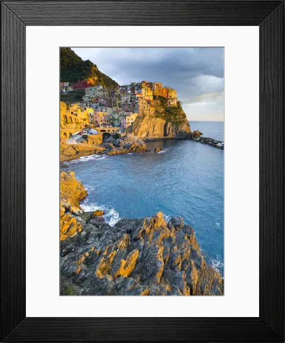 Framed Print : The coastal village of Manarola, Cinque Terre, Liguria, Italy Framed Print : The coastal village of Manarola, Cinque Terre, Liguria, Italy