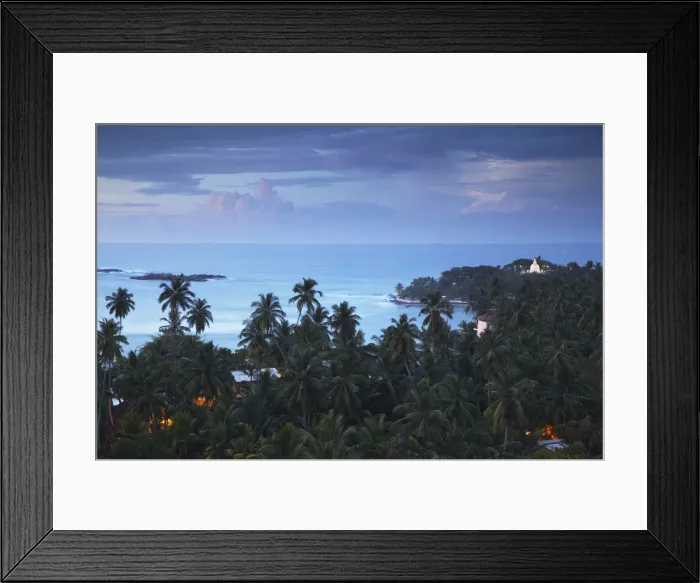 Framed Print : Unawatuna beach at dawn, Southern Province, Sri Lanka