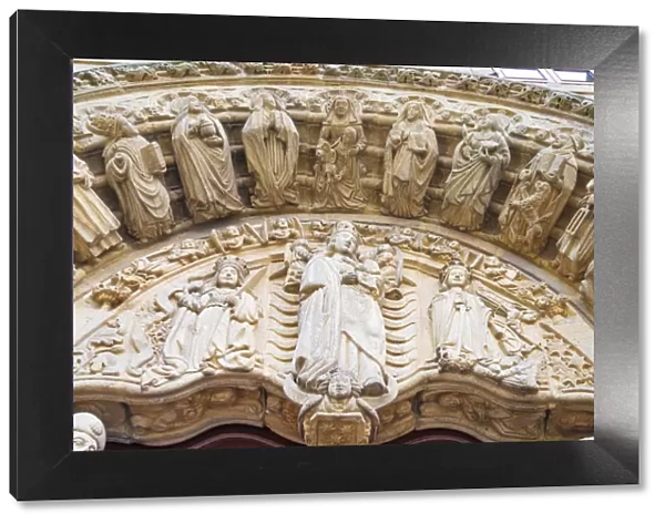 Spain, Galicia, Santiago de Compostela, decorative arch at church