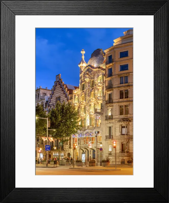 Framed Print : Casa Batllo, Barcelona, Catalonia, Spain Framed Print : Casa Batllo, Barcelona, Catalonia, Spain