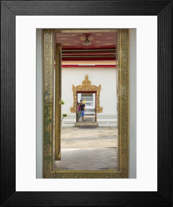 Framed Print : South East Asia, Thailand, Bangkok, Phra Nakhon district, Wat Pho, a traveler couple Framed Print : South East Asia, Thailand, Bangkok, Phra Nakhon district, Wat Pho, a traveler couple
