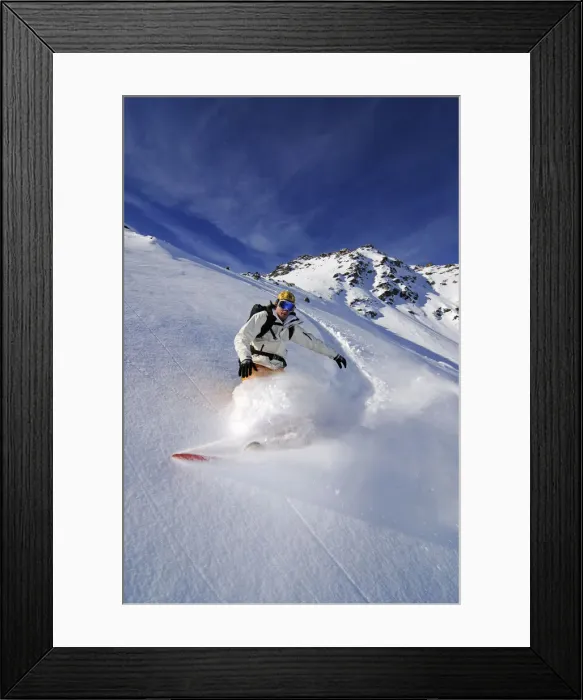 Framed Print : Snowboarder, Diavolezza, Sankt Moritz, Grisons, Switzerland (MR) Framed Print : Snowboarder, Diavolezza, Sankt Moritz, Grisons, Switzerland (MR)