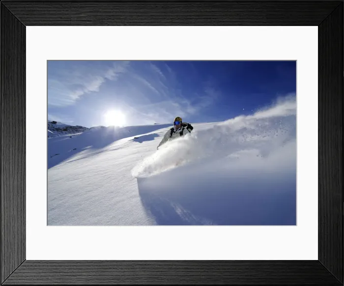 Framed Print : Snowboarder, Diavolezza, Sankt Moritz, Grisons, Switzerland (MR) Framed Print : Snowboarder, Diavolezza, Sankt Moritz, Grisons, Switzerland (MR)