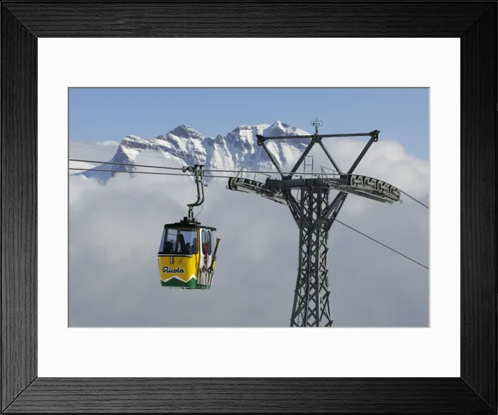 Framed Print : Maennlichen Gondola lift, Wetterhorn, Grindelwald, Bernese Oberland, Switzerland Framed Print : Maennlichen Gondola lift, Wetterhorn, Grindelwald, Bernese Oberland, Switzerland
