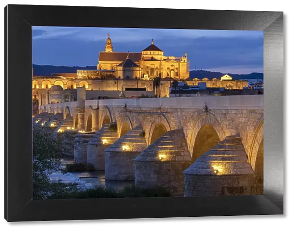 Spain, Andalusia, Cordoba, Roman Bridge over Guadalquivir river