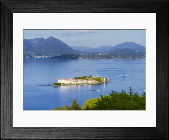 Framed Print : Borromean Islands, lake Maggiore, Piedmont, Italy Framed Print : Borromean Islands, lake Maggiore, Piedmont, Italy
