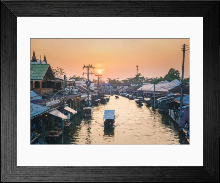 Framed Print : Amphawa floating market, Samut Songkhram, Bangkok, Thailand Framed Print : Amphawa floating market, Samut Songkhram, Bangkok, Thailand