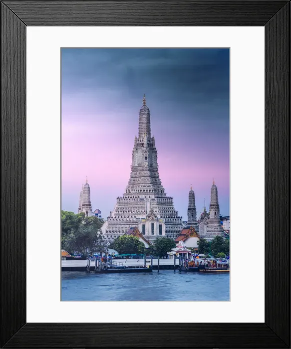 Framed Print : the iconic Wat Arun temple (Temple of Dawn), Bangkok Yai, Bangkok, Thailand Framed Print : the iconic Wat Arun temple (Temple of Dawn), Bangkok Yai, Bangkok, Thailand