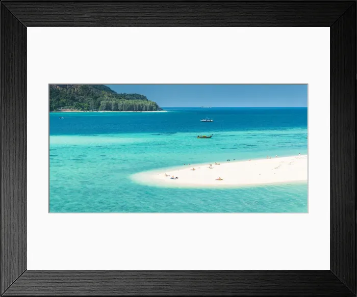 Framed Print : Ko Lipe, Satun Province, Thailand. Tourists on a white beach strand Framed Print : Ko Lipe, Satun Province, Thailand. Tourists on a white beach strand