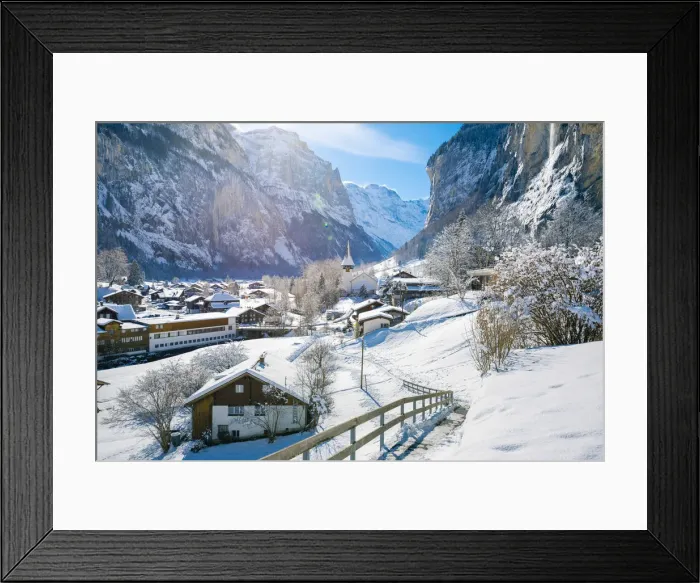 Framed Print : Lauterbrunnen, Berner Oberland, canton of Bern, Switzerland Framed Print : Lauterbrunnen, Berner Oberland, canton of Bern, Switzerland