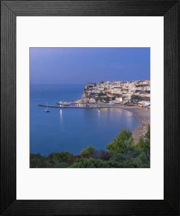 Framed Print : Italy, Apulia, Puglia. Foggia district, Gargano. Peschici