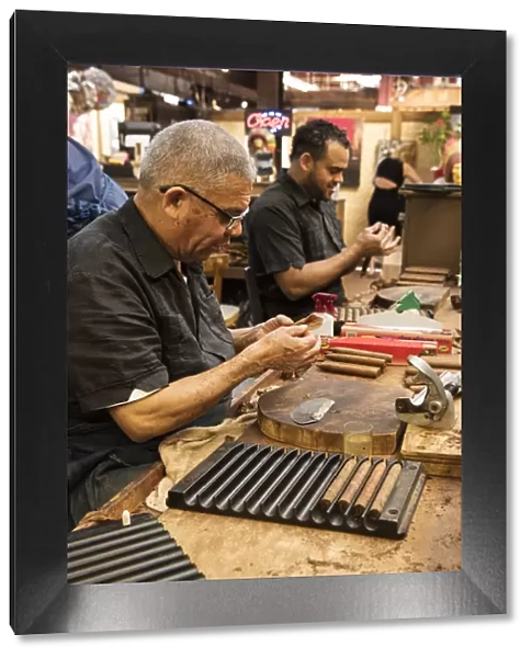 USA, East Coast, New York, Bronx, Belmont, Little Italy, cigar factory at the market