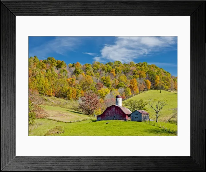 Framed Print : Red Barn in Autumn, Virginia, USA Framed Print : Red Barn in Autumn, Virginia, USA