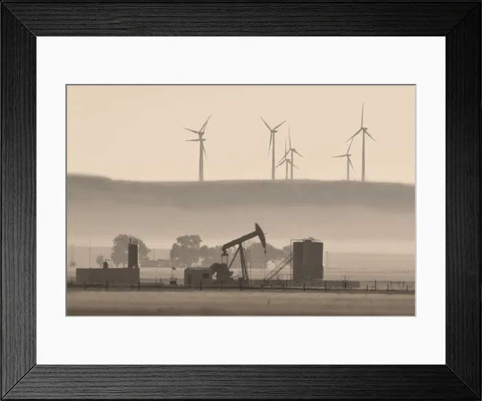 Framed Print : Oil derrick, Pawnee National Grassland, Colorado, USA Framed Print : Oil derrick, Pawnee National Grassland, Colorado, USA