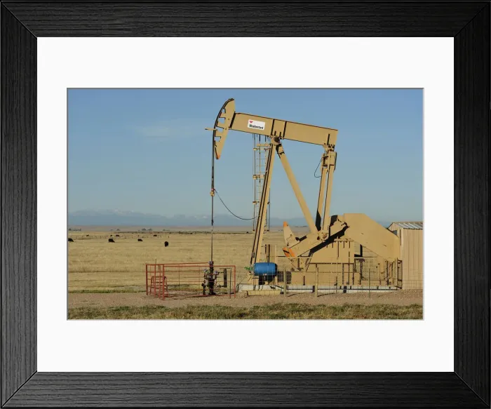 Framed Print : Oil derrick, Pawnee National Grassland, Colorado, USA Framed Print : Oil derrick, Pawnee National Grassland, Colorado, USA