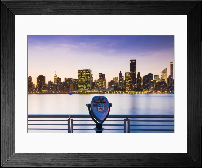 Framed Print : View of Manhattan skyline from Gantry Plaza, New York, USA Framed Print : View of Manhattan skyline from Gantry Plaza, New York, USA