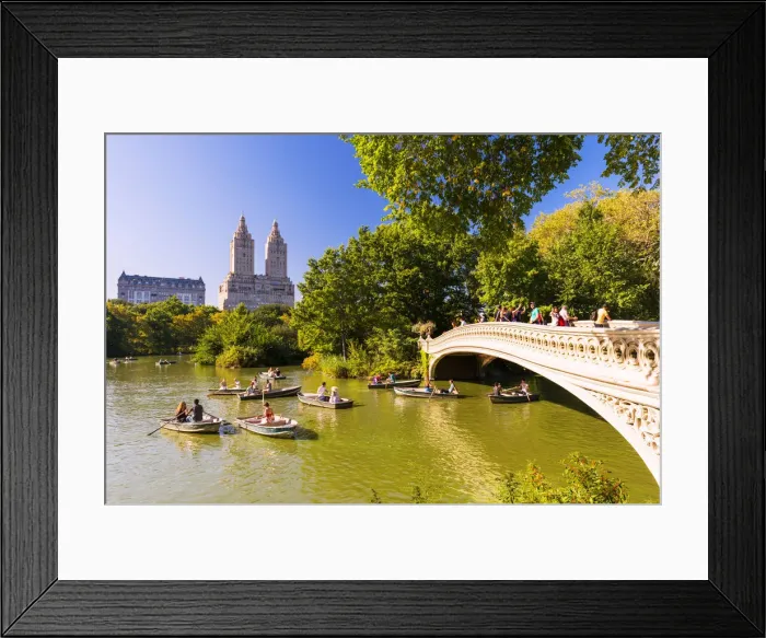 Framed Print : Boats on the Lake and Bow bridge in Central park, New York, USA Framed Print : Boats on the Lake and Bow bridge in Central park, New York, USA