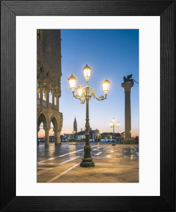 Framed Print : Venice, Veneto, Italy. Piazzetta San Marco and Doges palace at dusk Framed Print : Venice, Veneto, Italy. Piazzetta San Marco and Doges palace at dusk