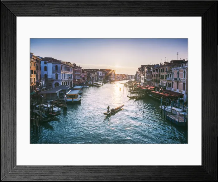 Framed Print : Venice, Veneto, Italy. Gondola in Grand Canal at sunset from Rialto bridge Framed Print : Venice, Veneto, Italy. Gondola in Grand Canal at sunset from Rialto bridge