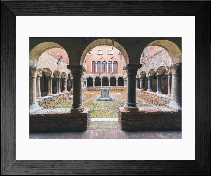 Framed Print : Venice, Veneto, Italy. The cloister of the Diocesan Museum of Sacred Art of Venice Framed Print : Venice, Veneto, Italy. The cloister of the Diocesan Museum of Sacred Art of Venice