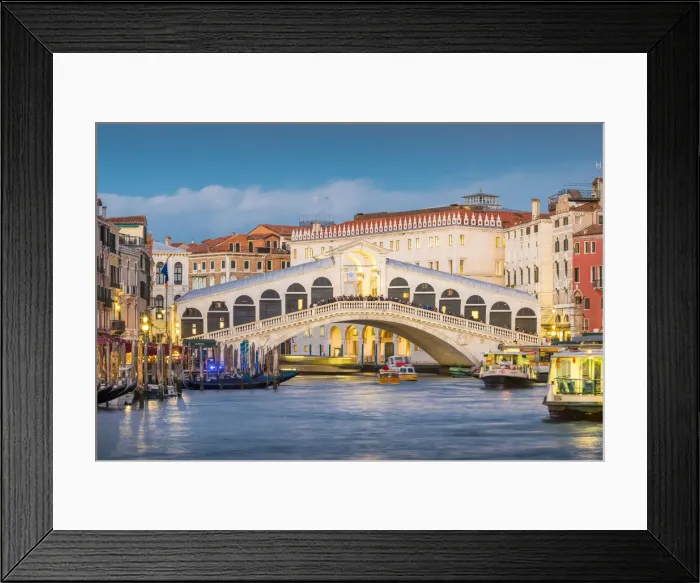 Framed Print : Rialto bridge at dusk, Venice, Veneto, Italy Framed Print : Rialto bridge at dusk, Venice, Veneto, Italy