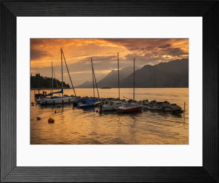 Framed Print : Dramatic sunset view, Lake Garda, Veneto, Italy Framed Print : Dramatic sunset view, Lake Garda, Veneto, Italy