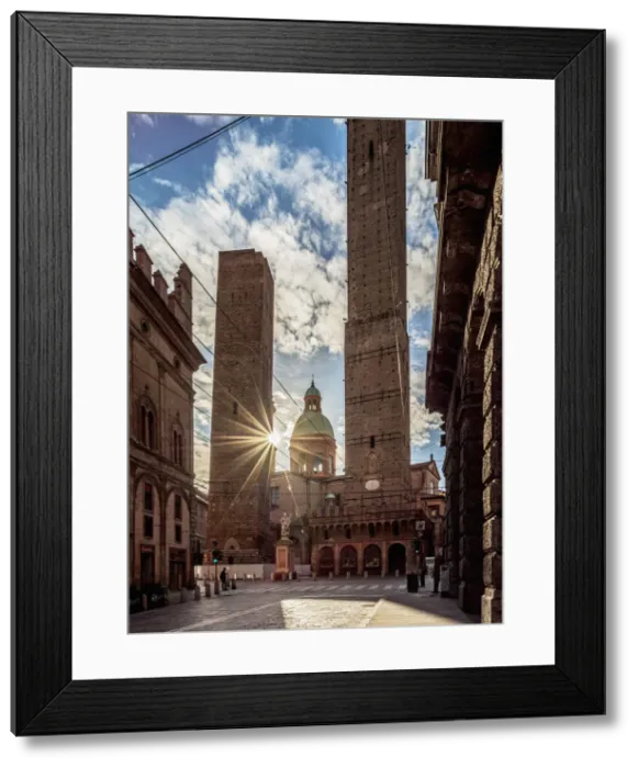 Framed Print : The Two Towers, Garisenda and Asinelli, Bologna, Emilia-Romagna, Italy Framed Print : The Two Towers, Garisenda and Asinelli, Bologna, Emilia-Romagna, Italy