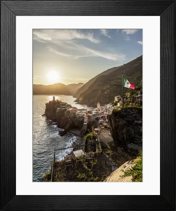 Framed Print : Vernazza at sunset, elevated view, Cinque Terre, UNESCO World Heritage Site, Liguria Framed Print : Vernazza at sunset, elevated view, Cinque Terre, UNESCO World Heritage Site, Liguria