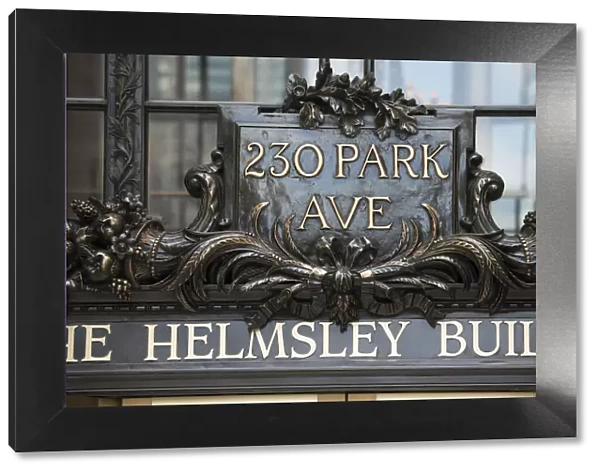 USA, New York, East Coast, Door panel on the Helmsley building