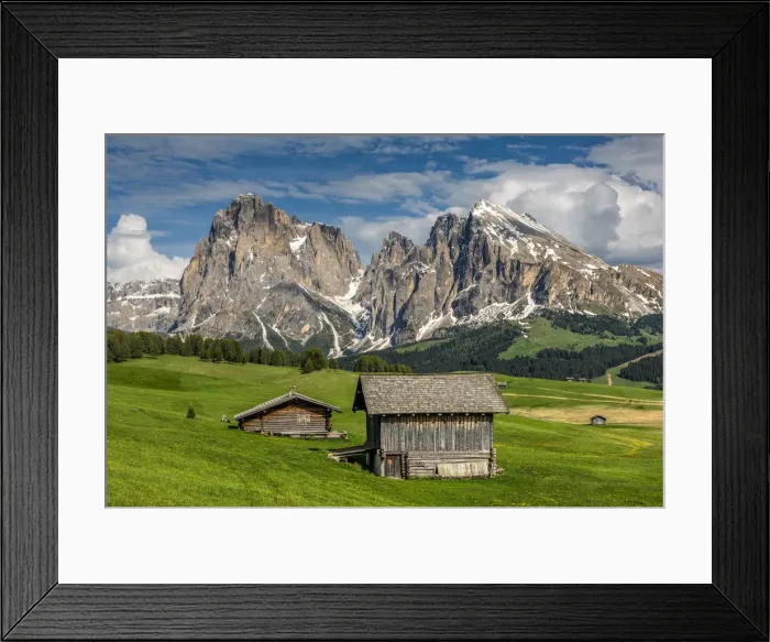 Framed Print : Alpe di Siusi - Seiser Alm with Sassolungo - Langkofel mountain group in the background Framed Print : Alpe di Siusi - Seiser Alm with Sassolungo - Langkofel mountain group in the background