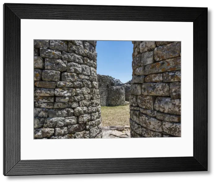 Framed Print : Africa, Zimbabwe, Maswingo. Great Zimbabwe, the great enclosure Framed Print : Africa, Zimbabwe, Maswingo. Great Zimbabwe, the great enclosure