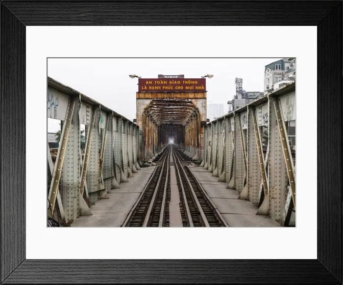 Framed Print : Long Bien Bridge, Hanoi, Vietnam Framed Print : Long Bien Bridge, Hanoi, Vietnam