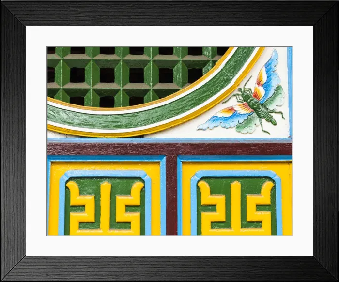 Framed Print : Exterior decoration of the 17th-century Chinese Quan Cong Temple, Hoi An, Vietnam Framed Print : Exterior decoration of the 17th-century Chinese Quan Cong Temple, Hoi An, Vietnam