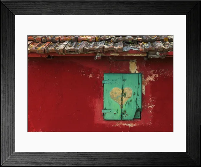 Framed Print : Heart on Green Shutters, Val d Orcia, Tuscany, Italy Framed Print : Heart on Green Shutters, Val d Orcia, Tuscany, Italy