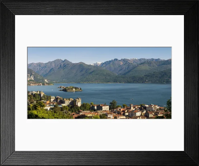 Framed Print : Stresa, Verbano-Cusio-Ossola, Piedmont, Italy Framed Print : Stresa, Verbano-Cusio-Ossola, Piedmont, Italy