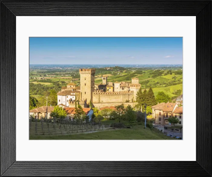 Framed Print : Vigoleno, Piacenza, Emiglia-Romagna, Italy Framed Print : Vigoleno, Piacenza, Emiglia-Romagna, Italy