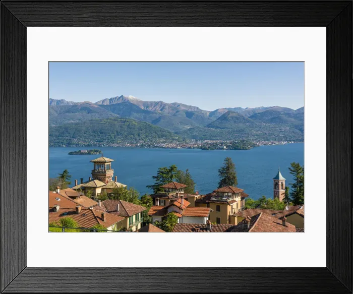 Framed Print : Stresa, Verbano-Cusio-Ossola, Piedmont, Italy. Houses on the hill with lake Maggiore Framed Print : Stresa, Verbano-Cusio-Ossola, Piedmont, Italy. Houses on the hill with lake Maggiore